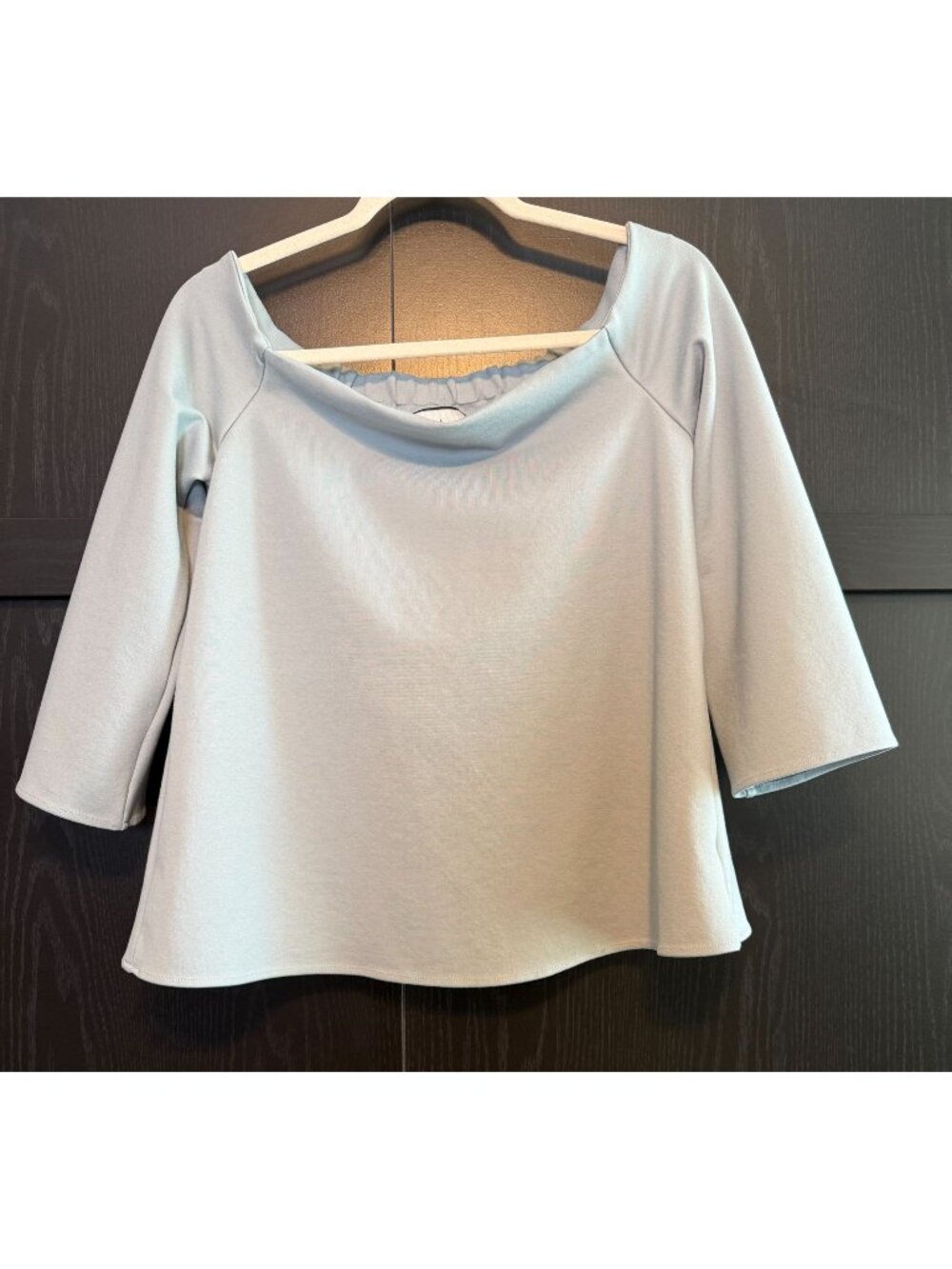 Tuckernuck Miranda Off Shoulder 3/4 Sleeve Blouse Medium Blue Soft Coastal